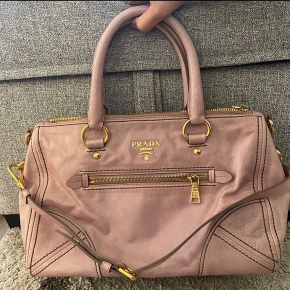 Prada bag - Picture 2 of 8